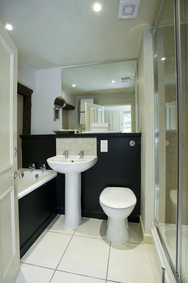 The Greyhound On The Test Hotel Stockbridge  Esterno foto